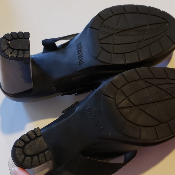 Kenneth Cole Reaction HEELS - Picture 3 of 6